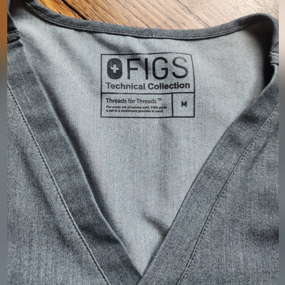 Womens FIGS Catarina One-Pocket Scrub Top Size Med - Picture 3 of 6